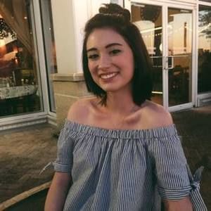 Meet your Posher, Becca